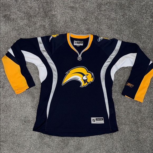 Reebok Other - Retro Reebok Kids Buffalo Sabres Blank Blue and Gold Hockey Jersey